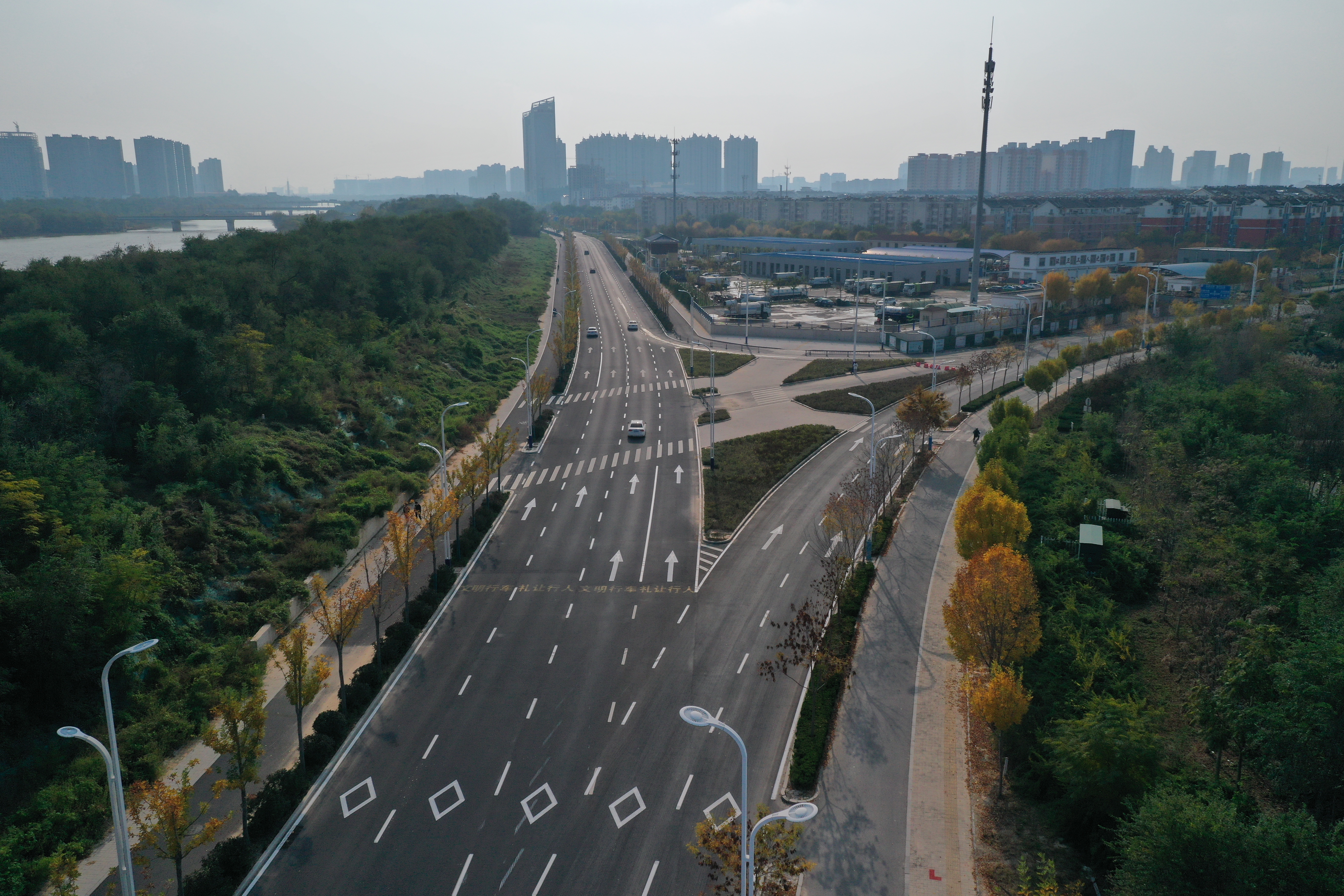 城建工程公司喜提標(biāo)準(zhǔn)化工地！